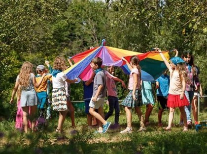 «Горячая линия» по вопросам детского отдыха, качества и безопасности детских товаров.